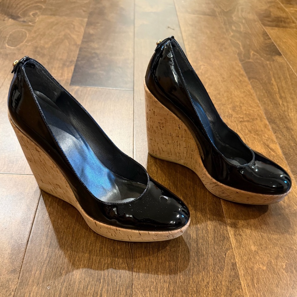 Stuart Weitzman Women's Corkswoon Wedge Pump, Black Patent, Size 8.5 M